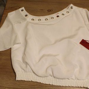 FLIRTY BARE SHOULDER